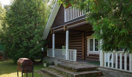 Дом на берегу Рыбинского водохранилища