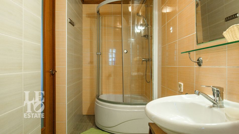 База отдыха на озере Селигер