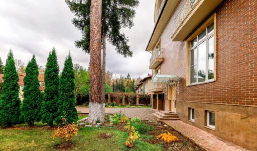 Просторный дом на Рублевке