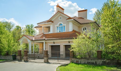 Вилла у озера в КП Новый Свет