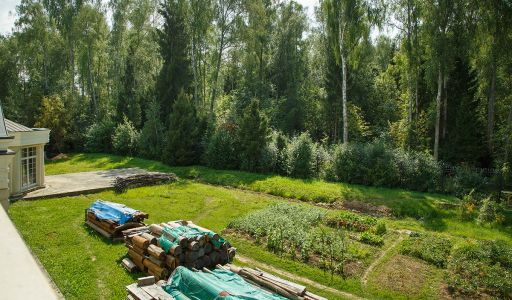 Дом у леса в поселке Риверсайд