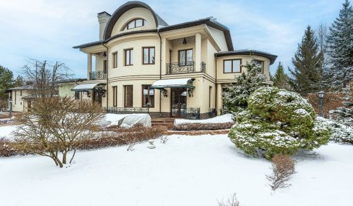 Готовый дом в Резиденции Бенилюкс