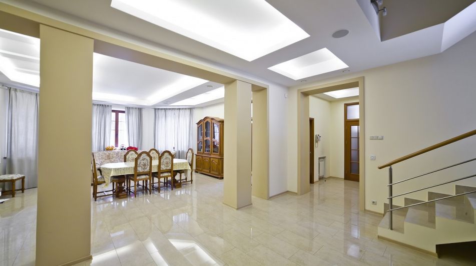 Дом с бассейном КП Никологорское