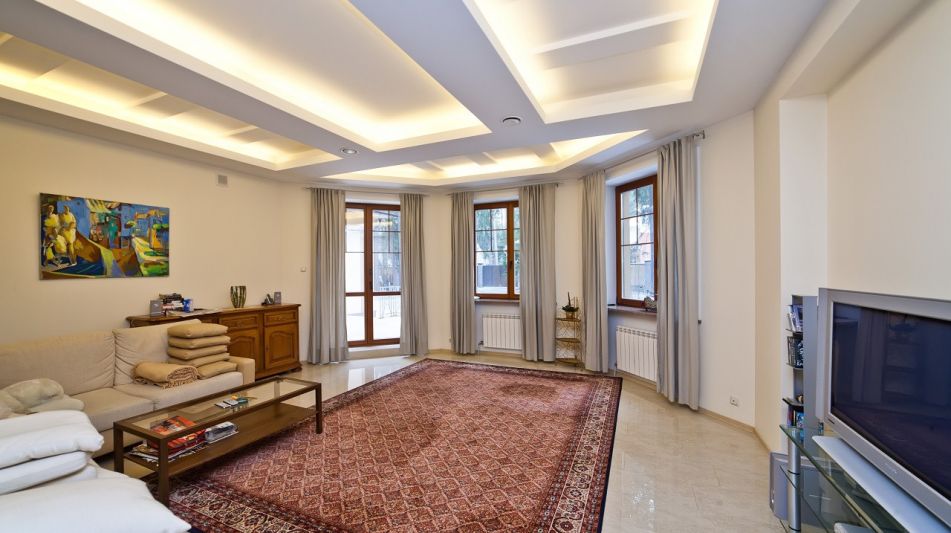 Дом с бассейном КП Никологорское