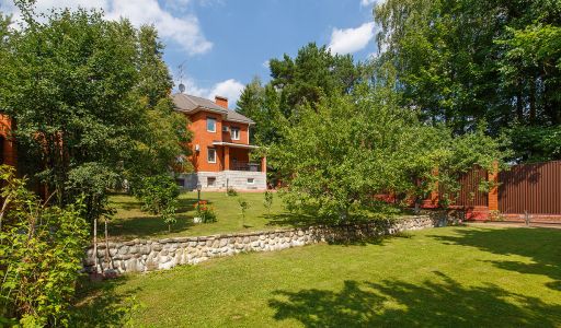 Дом с выходом к воде в Сорокино