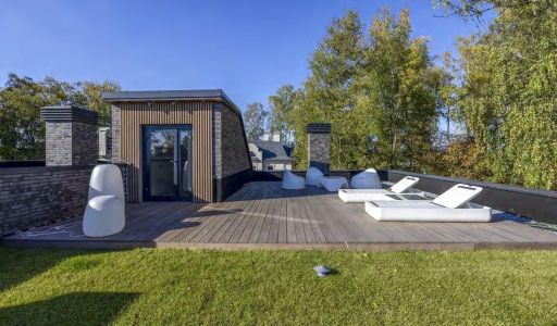 Дом с бассейном в КП Монтевиль