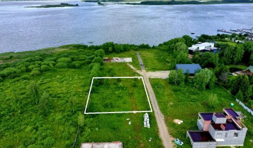 Участок рядом с Московским морем