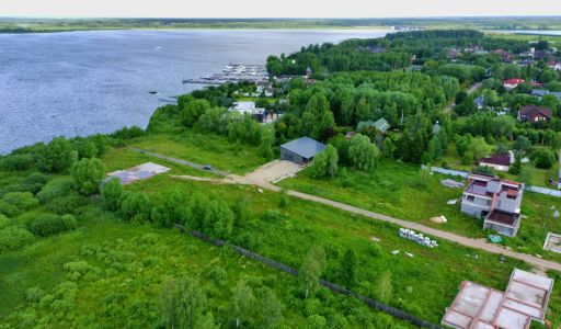 Участок рядом с Московским морем
