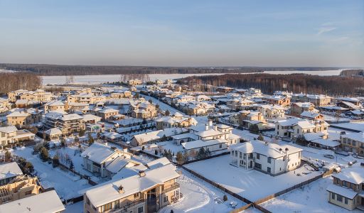 Дом с бассейном в Пестово