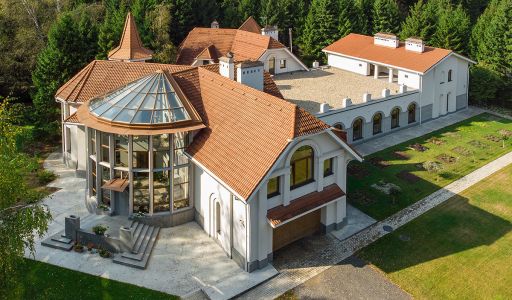 Усадьба в поселке Аксаково