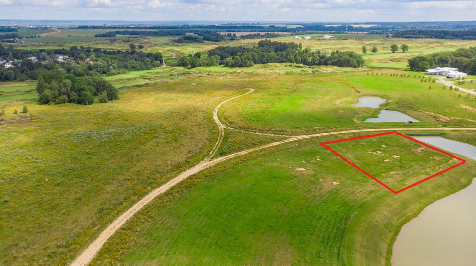 Прекрасный участок в Villa Links