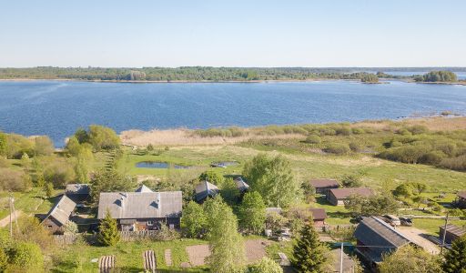 Усадьба на берегу оз. Селигер