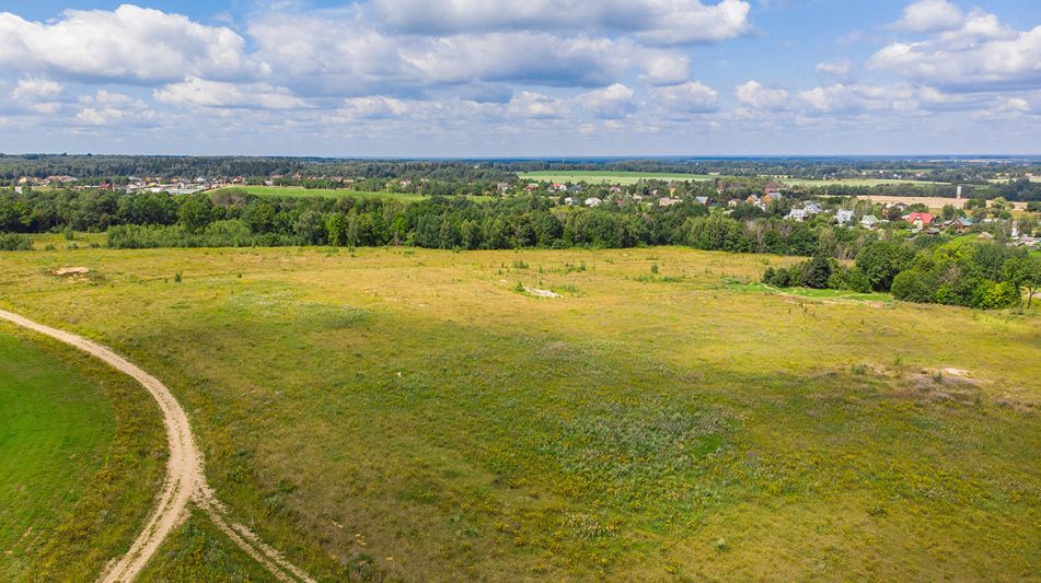 Продается участок в Villa Links