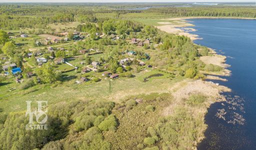 База отдыха на озере Селигер