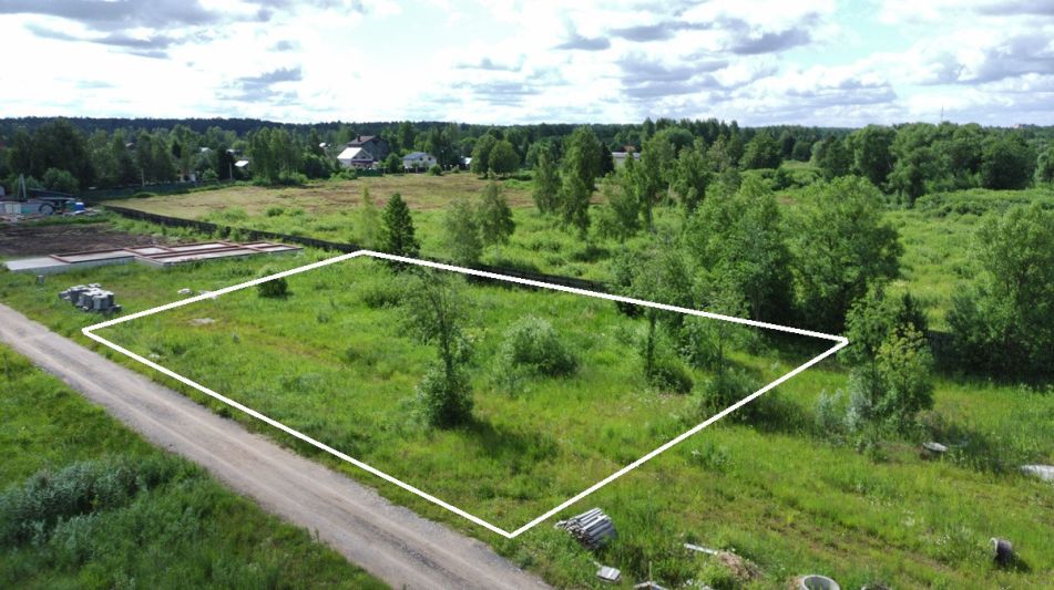 Участок рядом с Московским морем