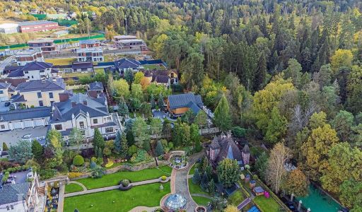 Дом в Усадьбе Подушкинского парка