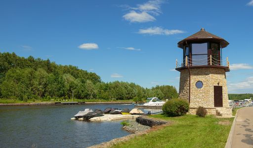 Современный дом у воды в Пестово