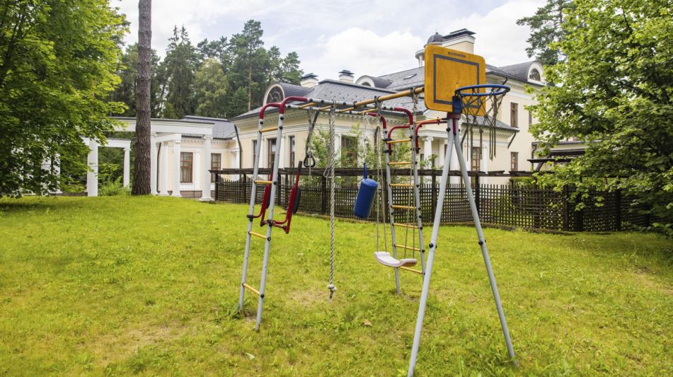 Классический особняк в Николино