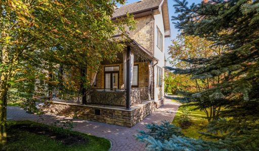 Дом с бассейном в КП Княжье озеро