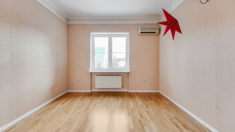 Дом с отделкой в КП Береста