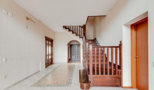 Дом с отделкой в КП Береста