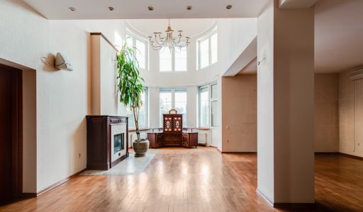 Дом с отделкой в КП Береста