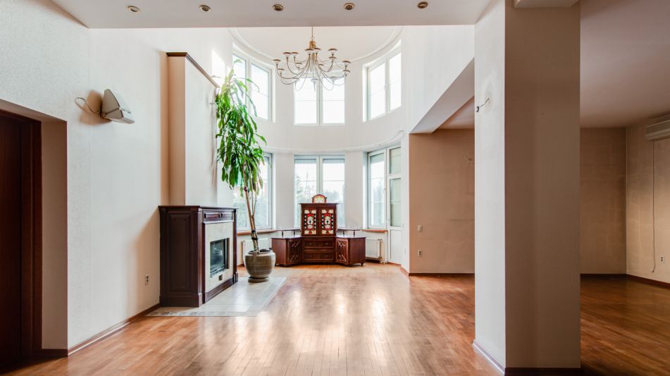 Дом с отделкой в КП Береста