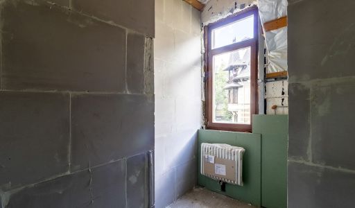Дом у озера и парка в КП Довиль