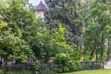 Дом у озера и парка в КП Довиль