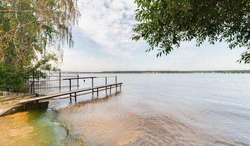 Дом у воды в д. Подрезово