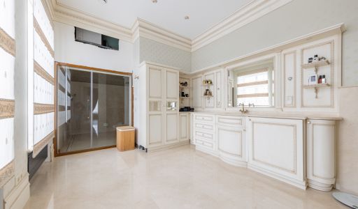 Дом с бассейном в КП ПаркВилл