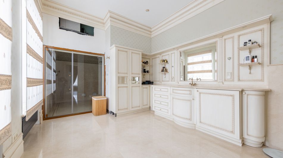 Дом с бассейном в КП ПаркВилл