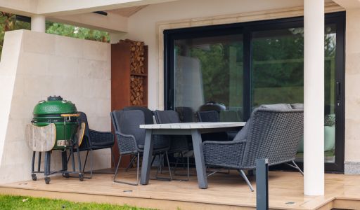 Дизайнерский дом в поселке Величъ