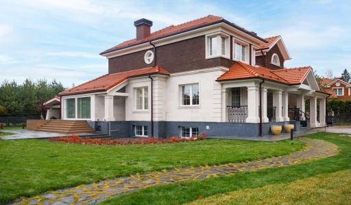 Дизайнерский дом в поселке Величъ