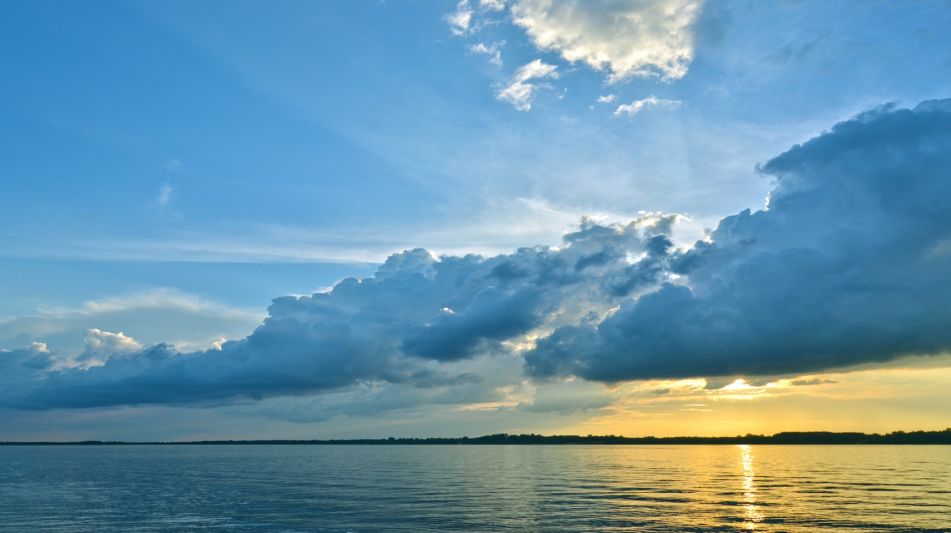 Участок с видом на Волгу