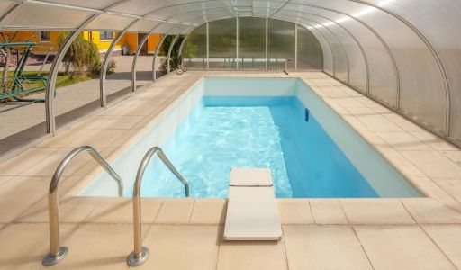 Дом с бассейном в КП Александрово