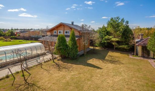 Дом с бассейном в КП Александрово