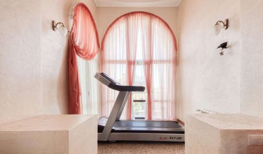 Дом с бассейном в КП Александрово